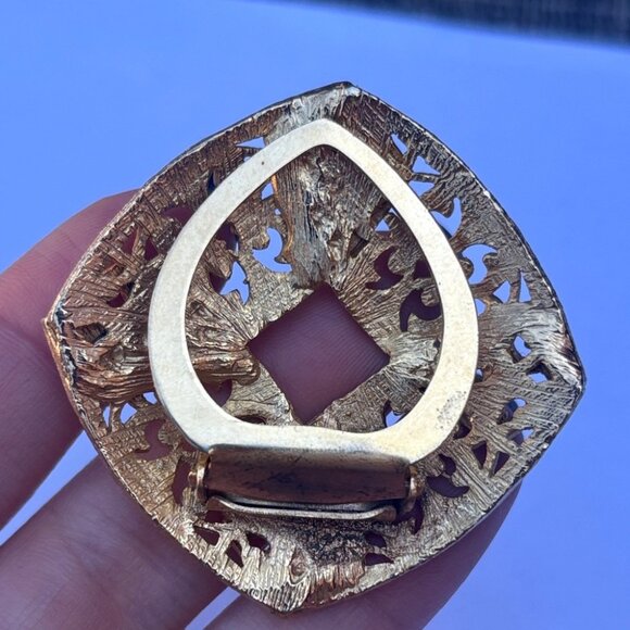 Vintage Baroque Style Filigree Scarf Clip in Gold Plated Metal - Picture 4 of 4